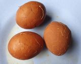 Foto langkah ke 2 dari resep Pindang Telur Retak Seribu.