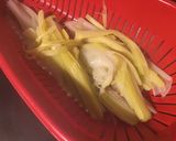 Une image de l'étape 3 de Poireaux marinés, feta et persil.