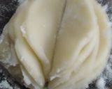 A picture of step 3 of Flower mathri.