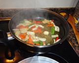 Foto del paso 1 de la receta Fideos a la cazuela con marisco y pollo