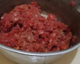 Foto langkah ke 1 dari resep Bola-bola Daging saus bolognese.