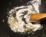 Foto del paso 3 de la receta Espinacas a la crema con champiñones, jamón y huevo poché