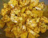 A picture of step 2 of Aloo gobhi.