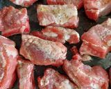 Foto del paso 1 de la receta: Arroz con costilla y camagrocs