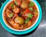 A picture of step 4 of Prawn Potato Masala Curry.