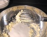 A picture of step 2 of Tres leches.