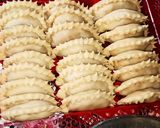 मावा गुझिया(mawa gujiya recipe in hindi) रेसिपी चरण 7 फोटो