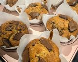 Foto langkah ke 2 dari resep Banana Choco Chip Muffin with Peanut Butter Filling.