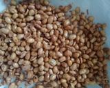 Foto langkah ke 4 dari resep Kacang kedelai goreng renyah.