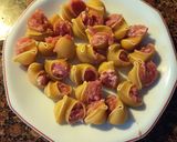 Foto del paso 1 de la receta: Galets rellenos en salsa de tomate