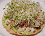 Foto del paso 5 de la receta: Tostadas de pescado a la mexicana
