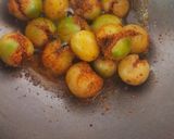 A picture of step 5 of Ripe Gunda sabji.