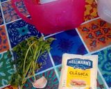 Foto del paso 1 de la receta: Salsa de mayonesa de ajo y perejil