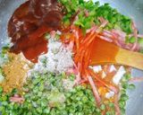 A picture of step 7 of Mix chicken Macaroni.