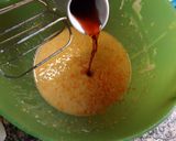 Foto del paso 2 de la receta Bizcocho navideño especiado, con oporto y chocolates