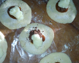 Foto del paso 5 de la receta: Rosca de Pascua rellena con crema pastelera y dulce de leche