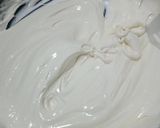 Foto langkah ke 2 dari resep Putu Ayu Kukus Loyang No Mixer.