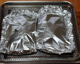 Foto del paso 5 de la receta: Pescado empapelado con acelgas