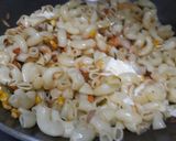 A picture of step 4 of Peri Peri Macroni.
