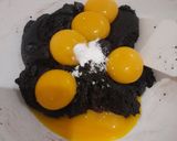 Foto langkah ke 3 dari resep Choco Blackforest Chiffon Cake untuk kue ultah.
