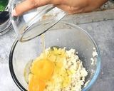 Foto langkah ke 2 dari resep Martabak Telur Mini.