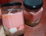 Foto langkah ke 8 dari resep Pudding Strawberry dalam Stoples (In Jar).