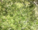 A picture of step 2 of Pudina chutney.
