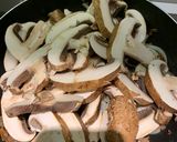 Foto del paso 2 de la receta: Cinta con salsa de camarón y portobello