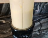 A picture of step 2 of Jhatpat Mango Shake.