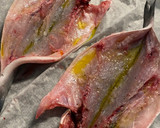 Foto del paso 1 de la receta: Lubina a la marinera