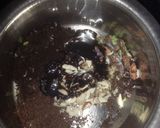 A picture of step 1 of Oreo dry fruit samosa.