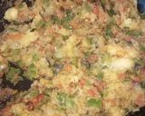 A picture of step 3 of Suji crepes with vegetables stuffing.