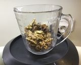 Foto del paso 5 de la receta: Rape en salsa de nueces
