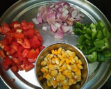 स्ट्रीट स्टाइल वेज़ मसाला मैगी (street style masala maggi recipe in Hindi) रेसिपी चरण 1 फोटो