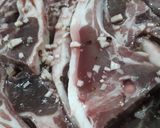 Foto del paso 2 de la receta: Costeletas / Costillas de Cordero Patagónico al horno con verduras