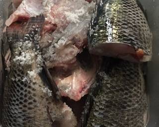 Ikan mujair bumbu kuning marinasi “24-7-20” langkah memasak 2 foto