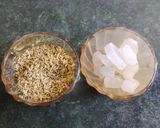 A picture of step 1 of Variyali sharbat.