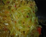 Foto langkah ke 4 dari resep Tumis kates rebon pedas.