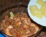Foto del paso 7 de la receta: Ensalada de piña, langostinos, mango y carne de cerdo