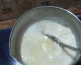 A picture of step 2 of Mawa Malai Kulfi.