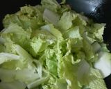 Foto langkah ke 3 dari resep Cah Sawi Putih.