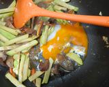 รูปขั้นตอนการทำที่ 4 ของ เห็ดหูหนูผัดฟักแม้วใส่ไข่ | Stir-Fried Wood Ear Mushrooms with Chayote and Egg