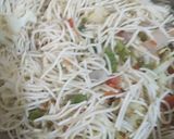 A picture of step 4 of Schezwan Noodles.