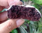 Foto langkah ke 4 dari resep Chocolate Crinkle Cookies.