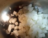 A picture of step 1 of Creamy White Chili.