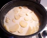 A picture of step 2 of Gratin Dauphinois.