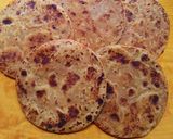 A picture of step 3 of Leftover Potato Paratha.