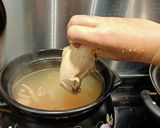 A picture of step 1 of Shu Si Kai(chicken in Kewpie Roasted Sesame Dressing).