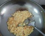 Foto langkah ke 2 dari resep Macaroni Goreng Telur Spesial BBQ.