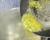 Foto langkah ke 4 dari resep Sup Kimlo Komplit.